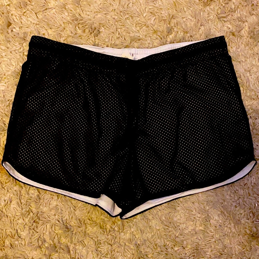 Danskin Reversible Black/White Shorts Sz L (12-14)